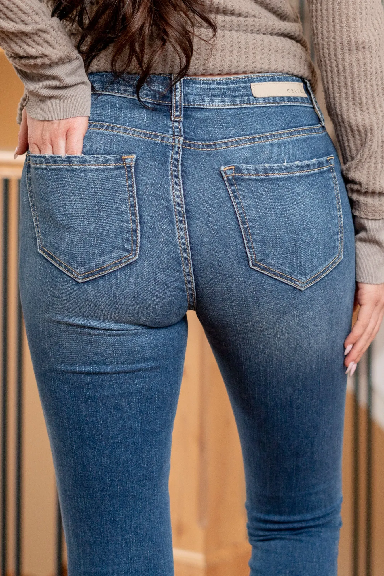 Aria Mid Rise Ankle Skinny