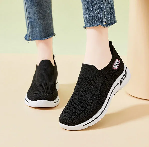 Casual and Lightweight Knitted Slip-On Sneakers for Everyday Use