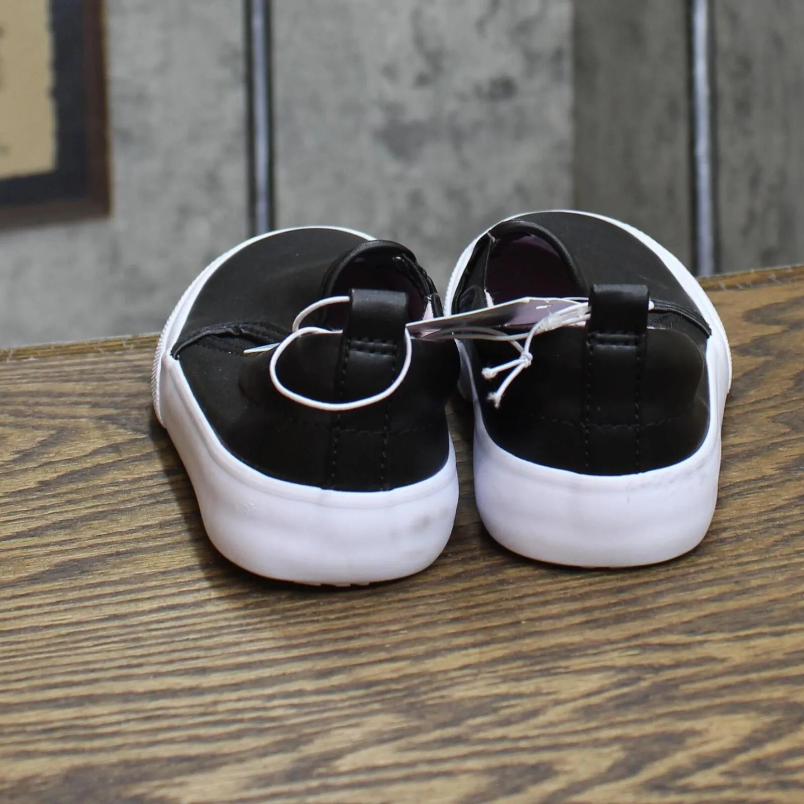 Cat & Jack Girls Youth Hailey Slip-On Sneakers 87831604 Black / Purple 1