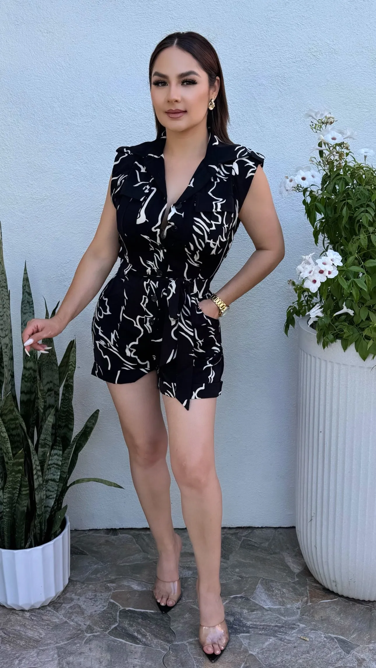 CHIC BLACK ROMPER