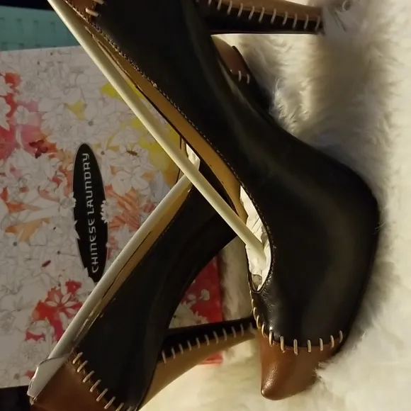 👣CHINESE LAUNDRY🇺🇲 Leather comfort Fit Brown Patchwork Heels footwear in