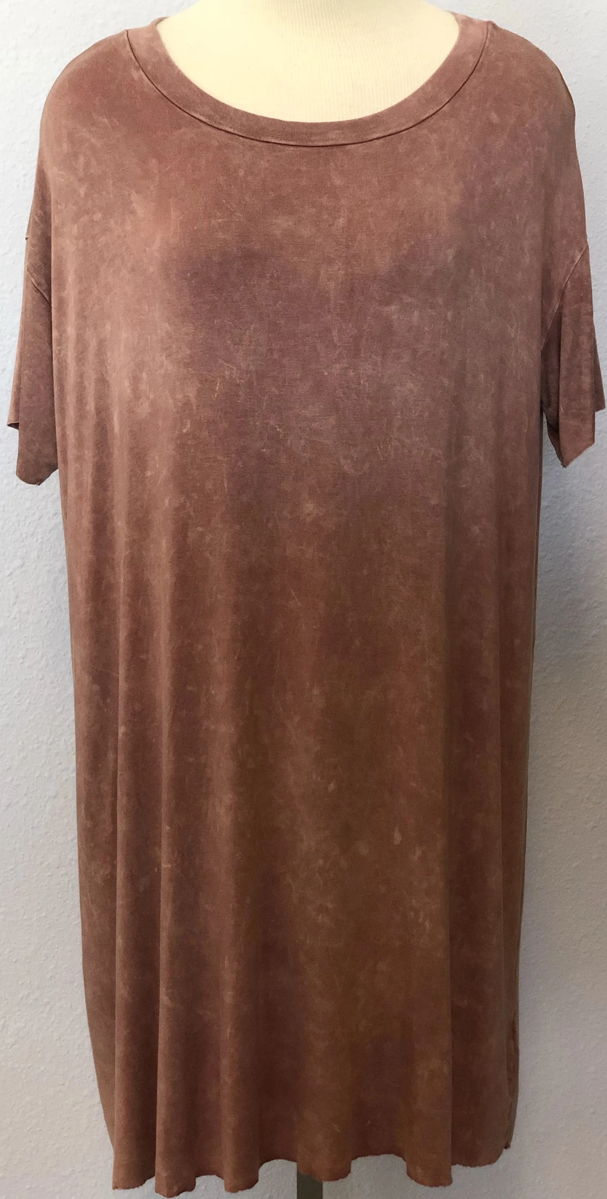 DISTRESSED T-SHIRT DRESS