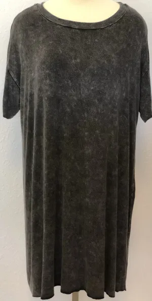 DISTRESSED T-SHIRT DRESS