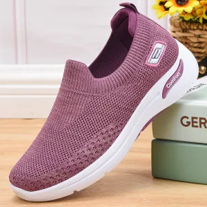 Fashionable and Breathable Knitted Slip-On Sneakers