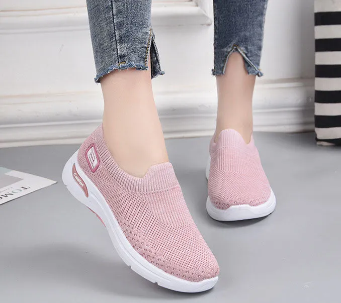 Fashionable and Breathable Knitted Slip-On Sneakers