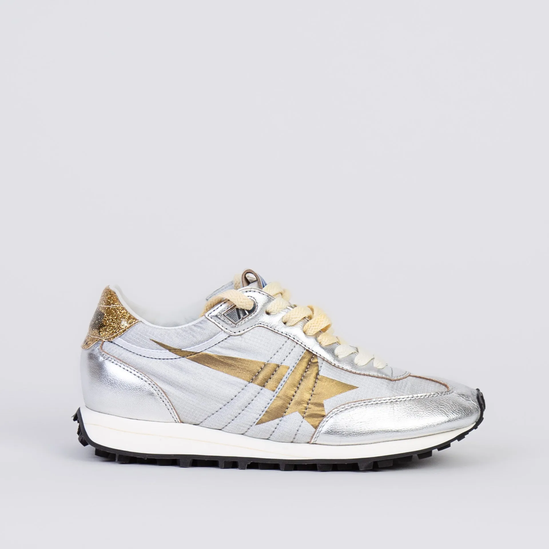 GOLDEN GOOSE SNEAKERS GWF00683.F005490 70138