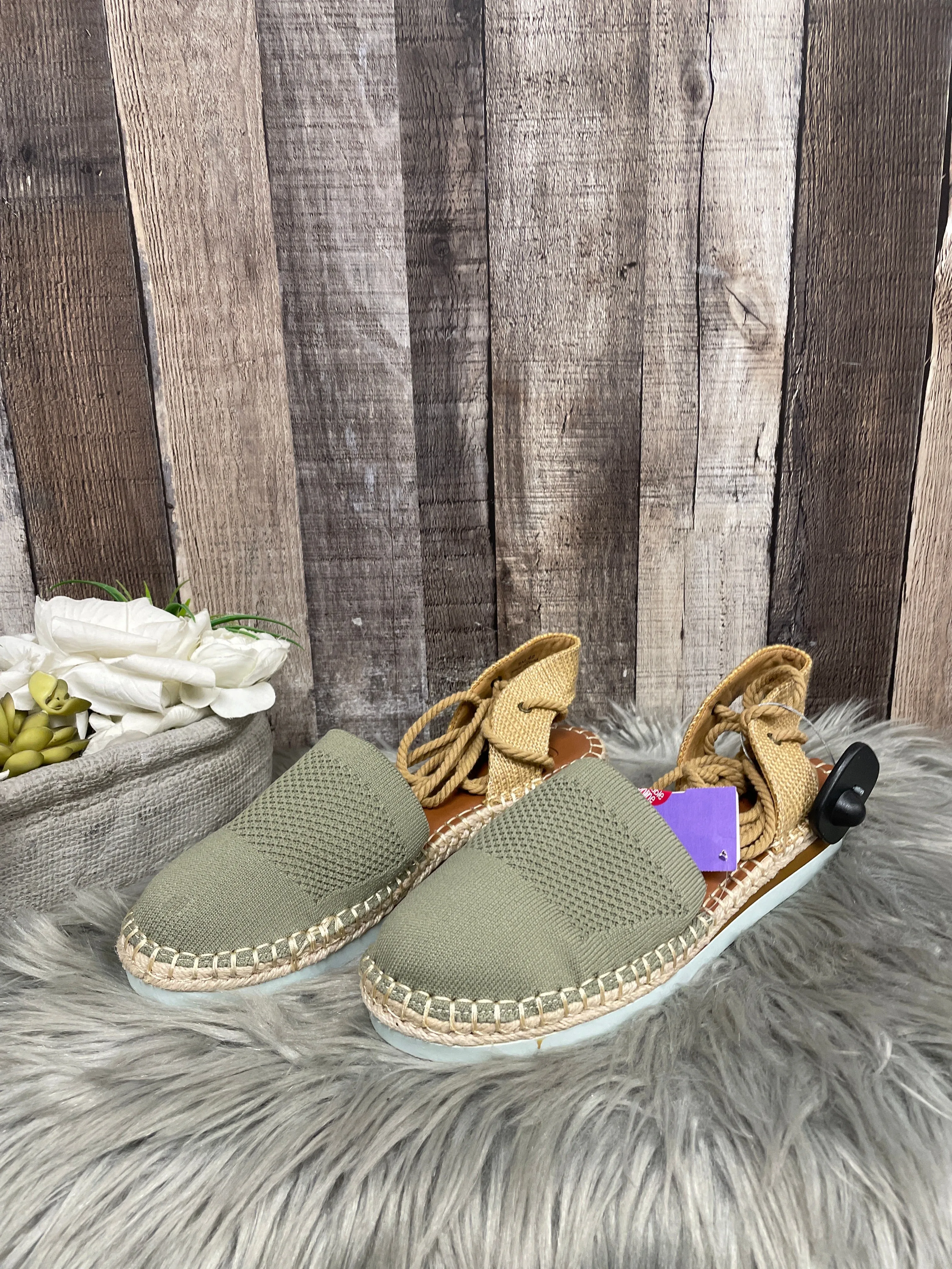 Green Shoes Heels Wedge Crown Vintage, Size 9