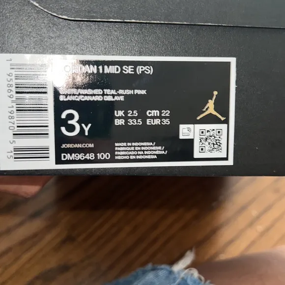 Jordan Sneakers size 3Y - Jordan 1 MID SE (PS)