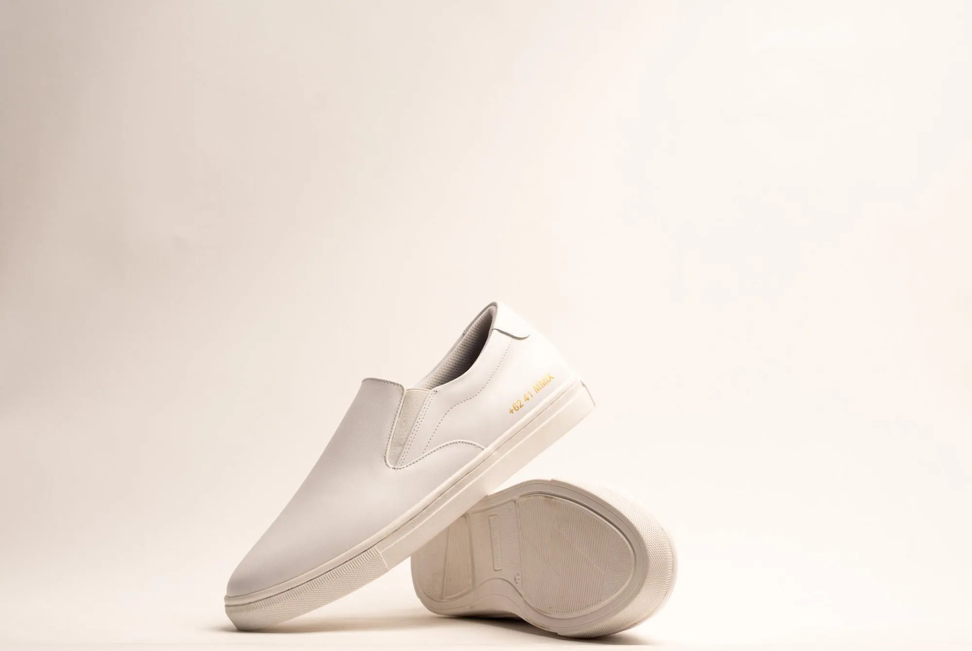LAH-02 SLIP ON | TRIPLE WHITE | MEN