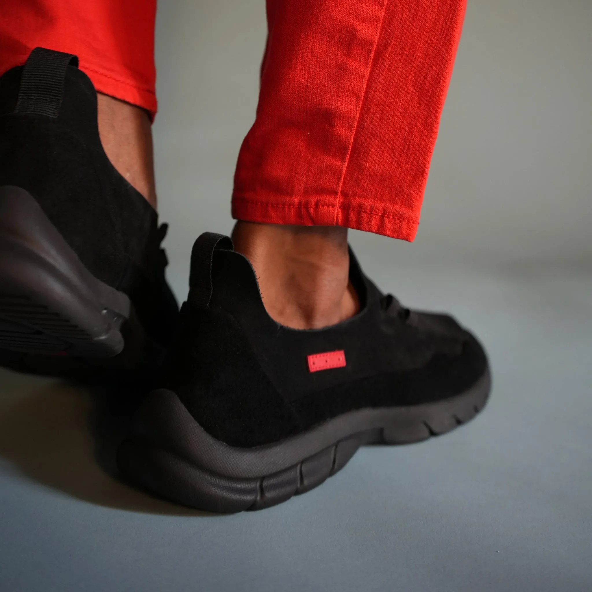 Lander Black / Black
