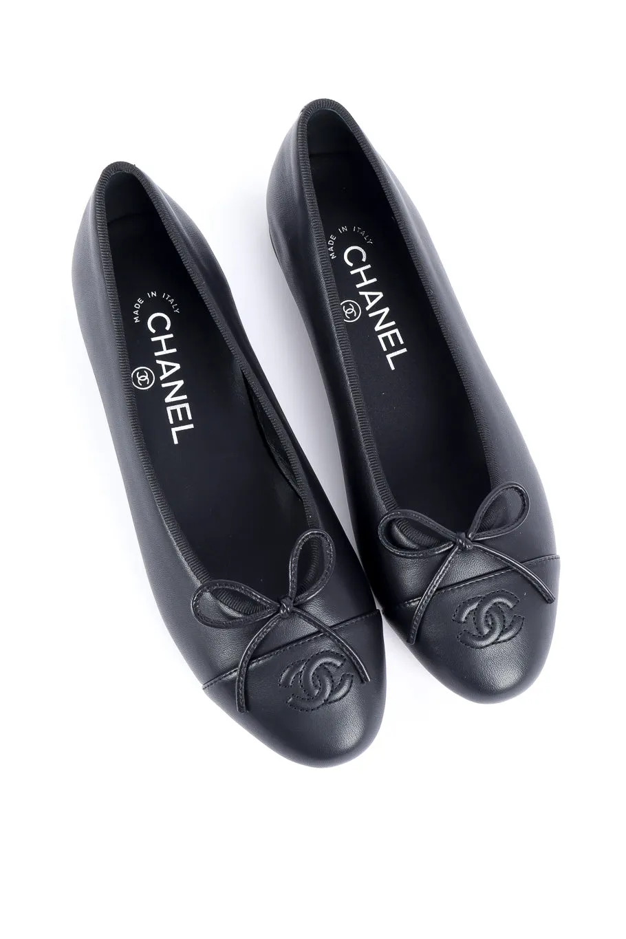 Leather CC Logo Ballet Flats