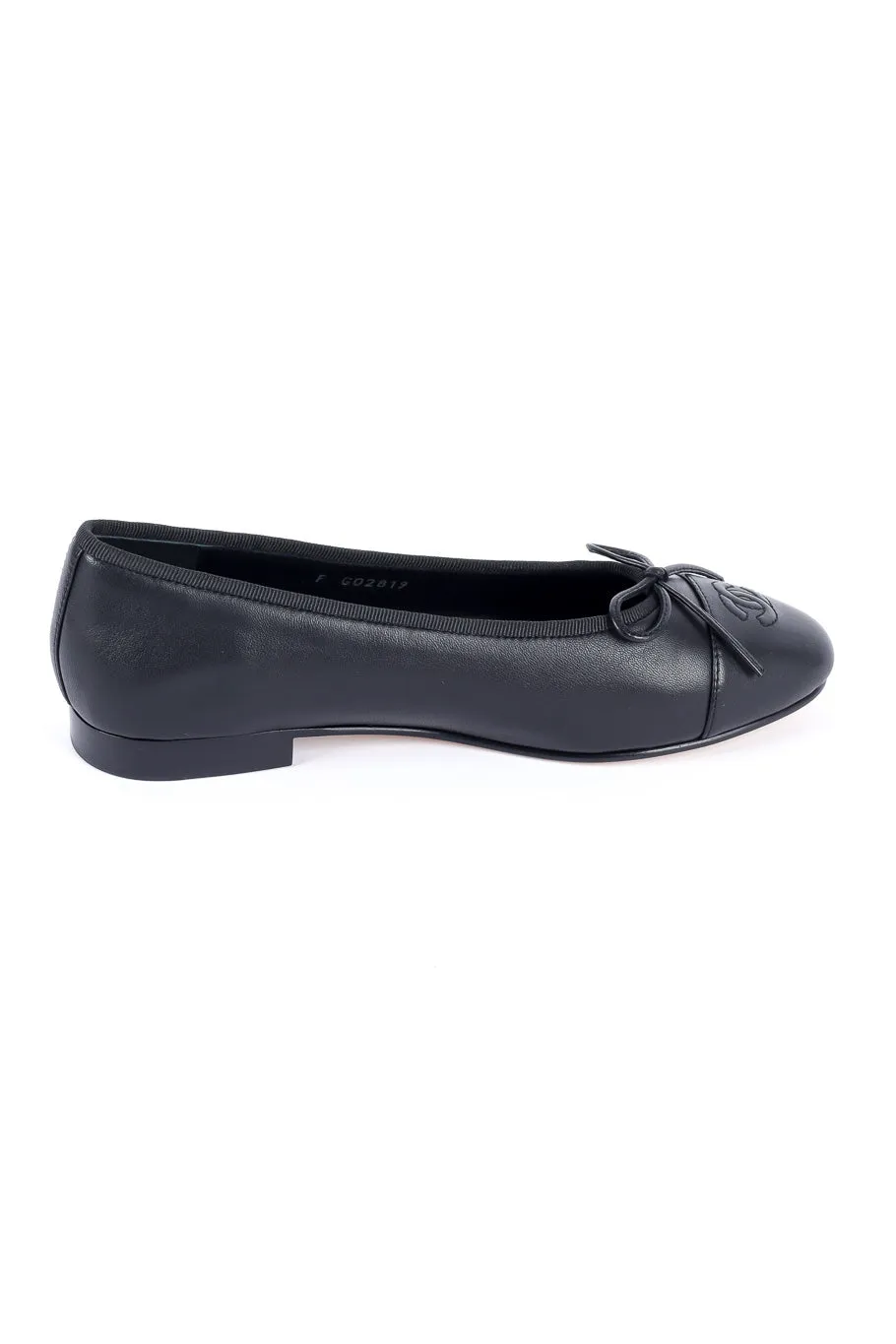 Leather CC Logo Ballet Flats