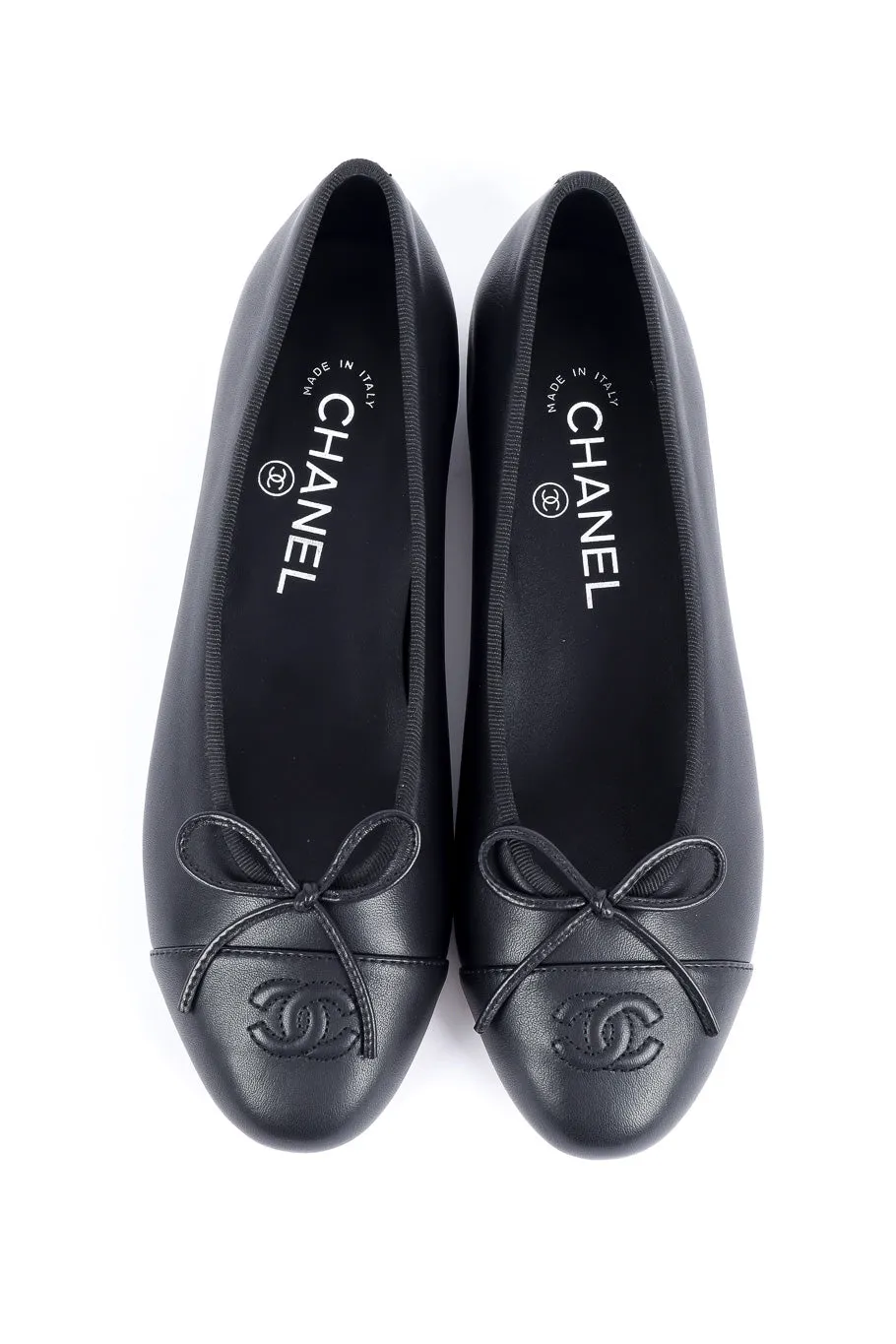 Leather CC Logo Ballet Flats