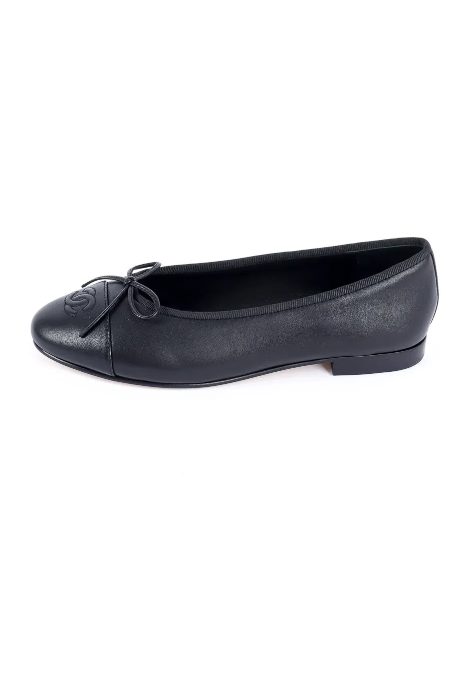 Leather CC Logo Ballet Flats