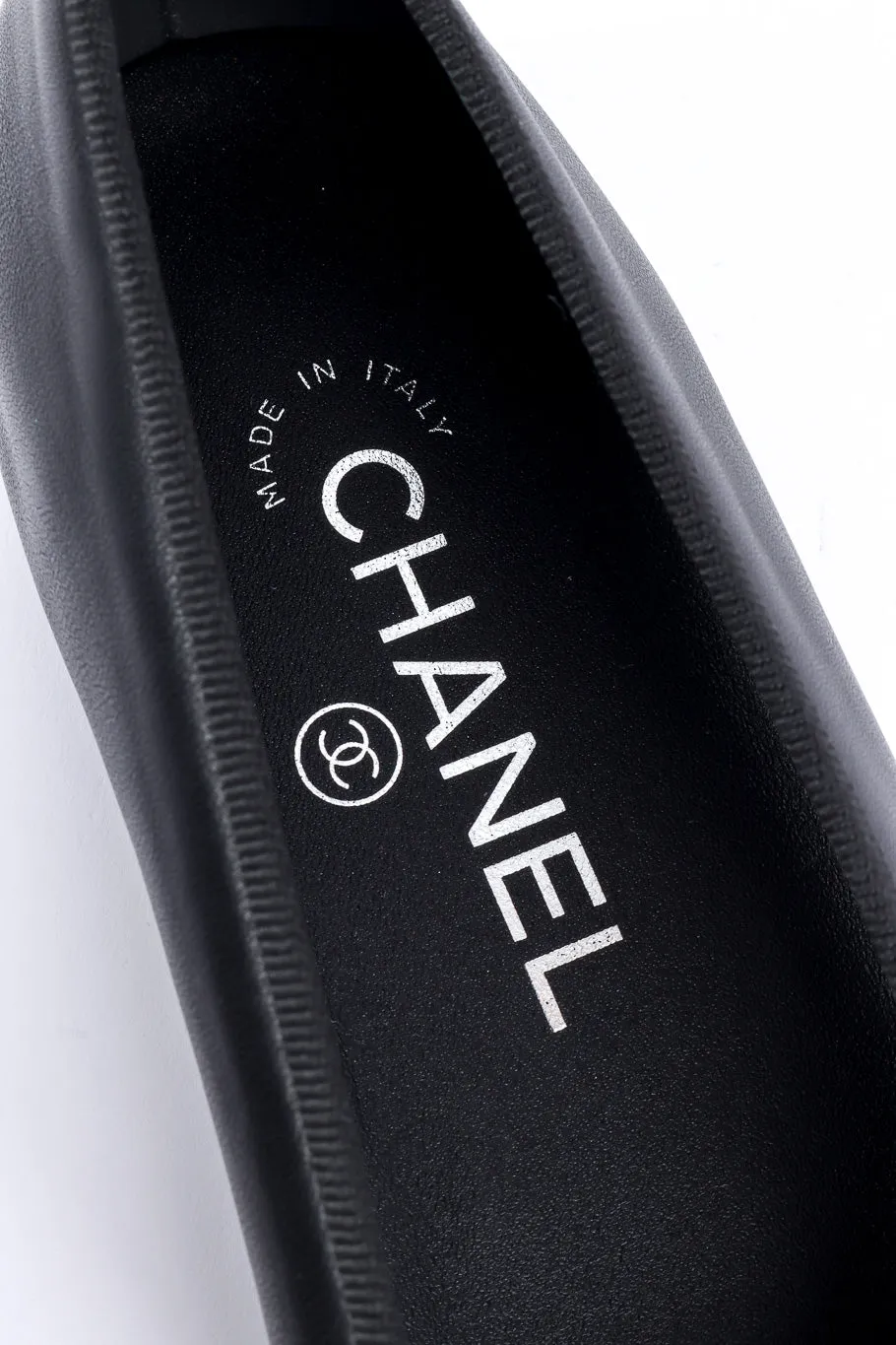 Leather CC Logo Ballet Flats