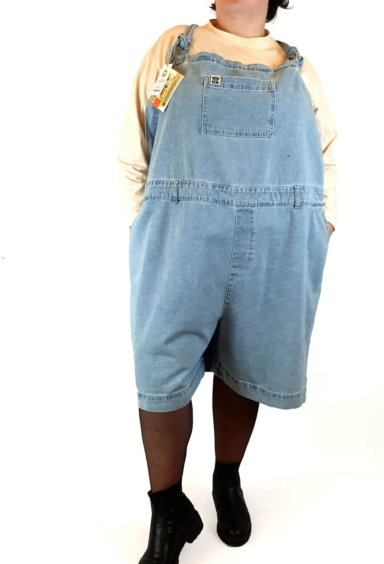 Lucy & Yak lightwash denim dungaree shorts size UK32R