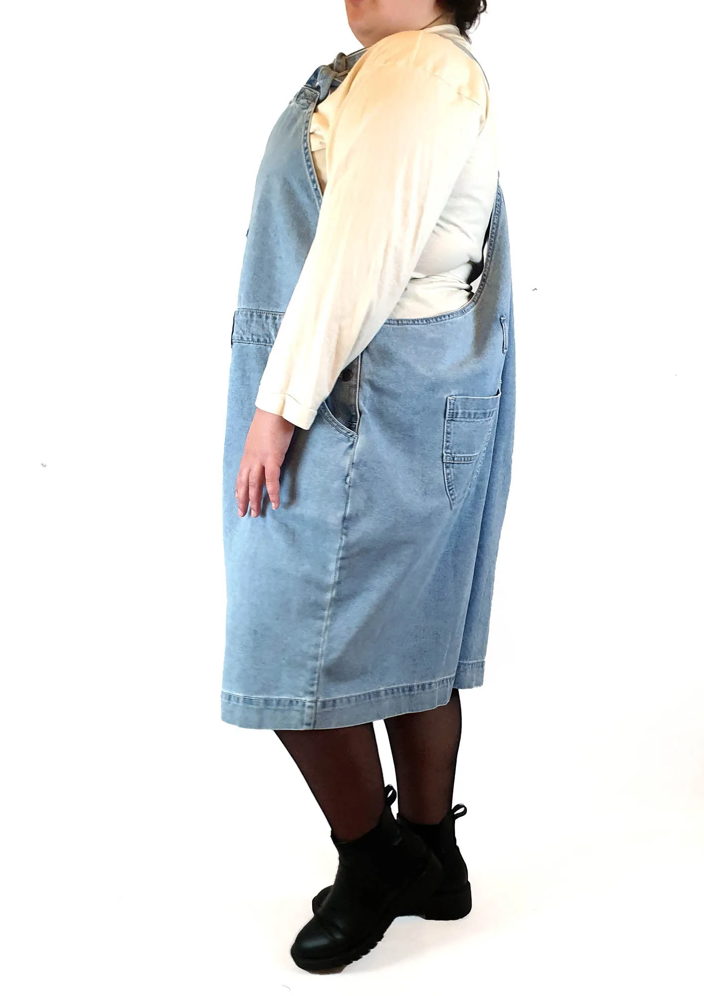 Lucy & Yak lightwash denim dungaree shorts size UK32R