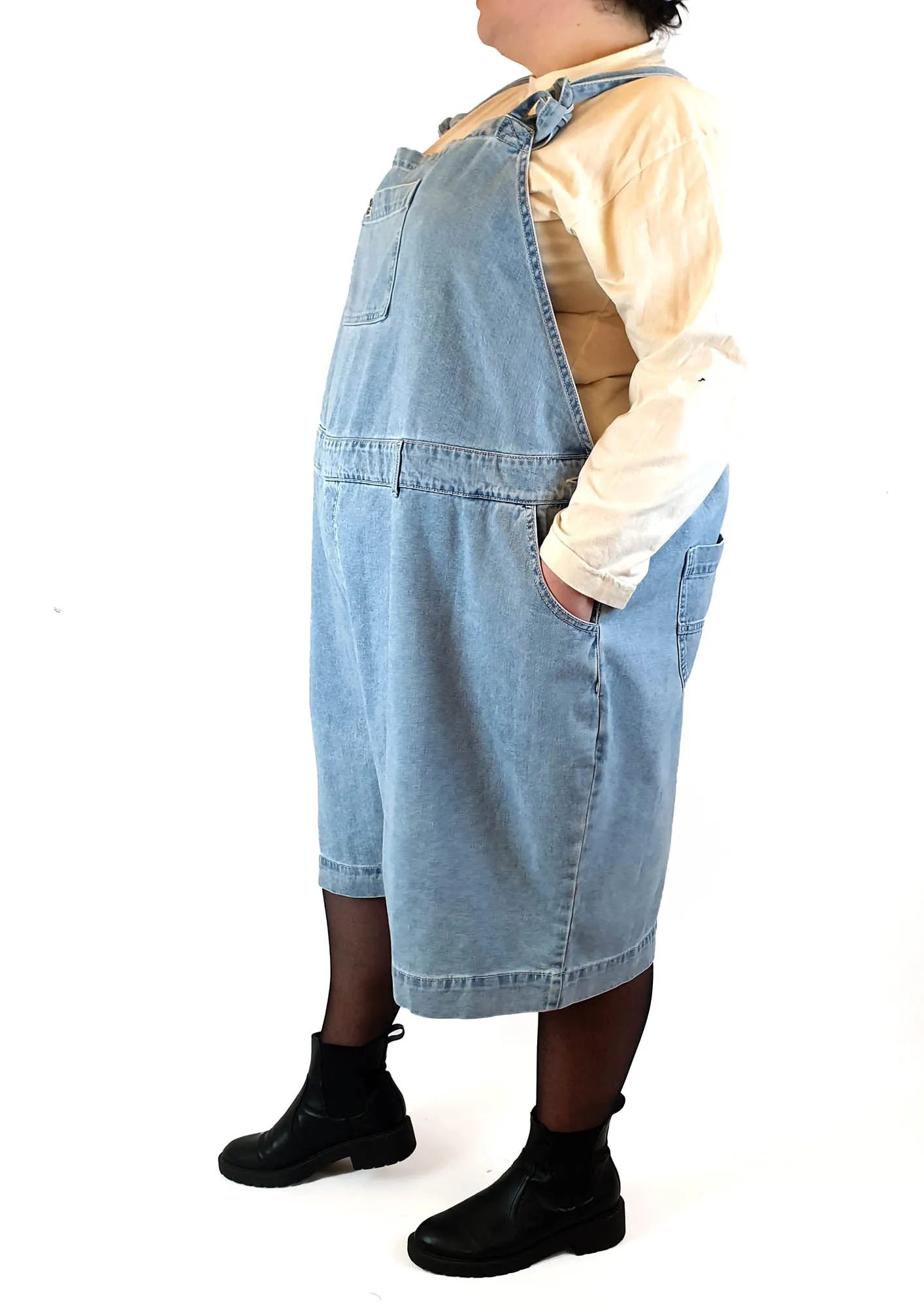 Lucy & Yak lightwash denim dungaree shorts size UK32R