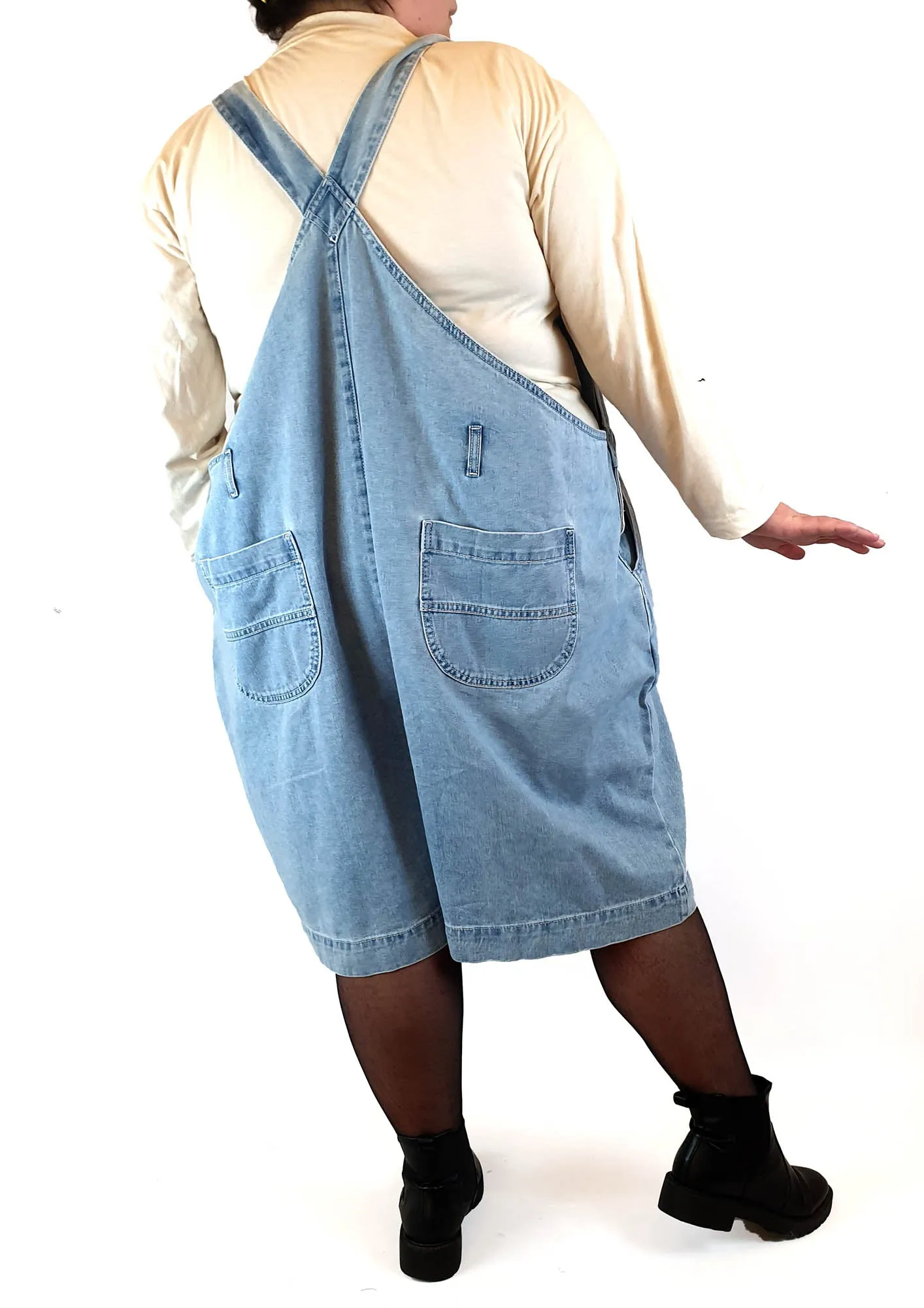 Lucy & Yak lightwash denim dungaree shorts size UK32R