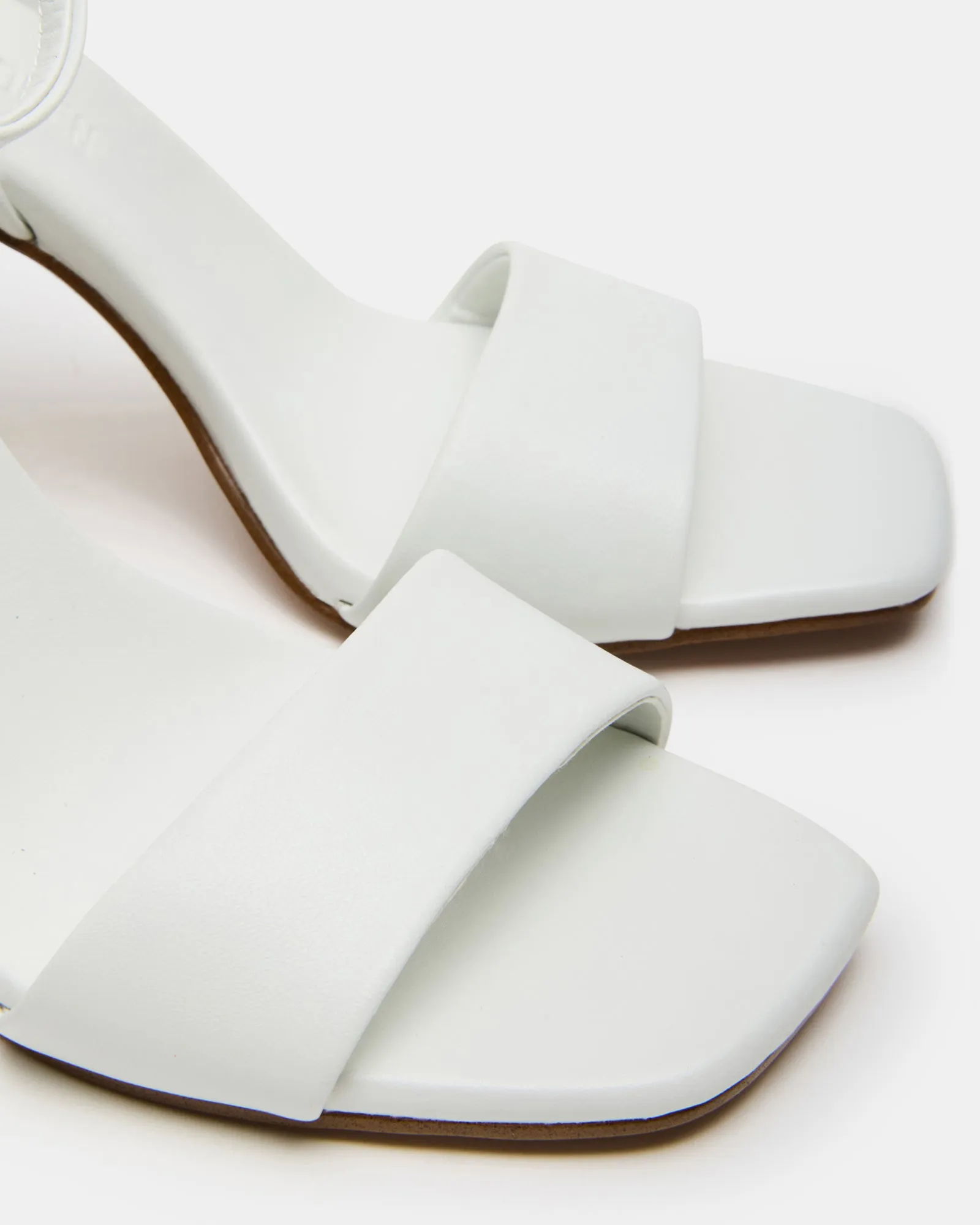 MESSA WHITE LEATHER