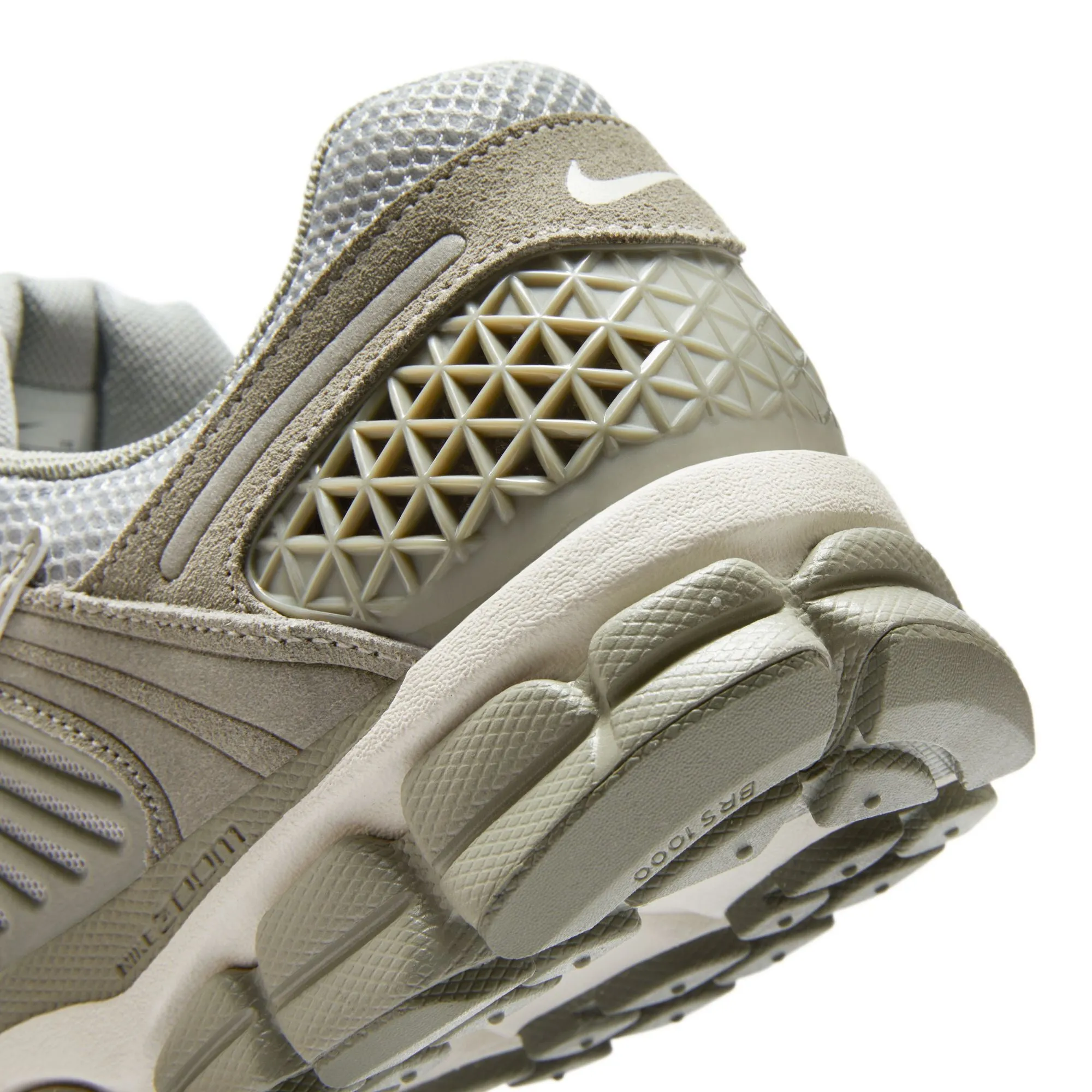 Nike Zoom Vomero 5 Men's Shoes