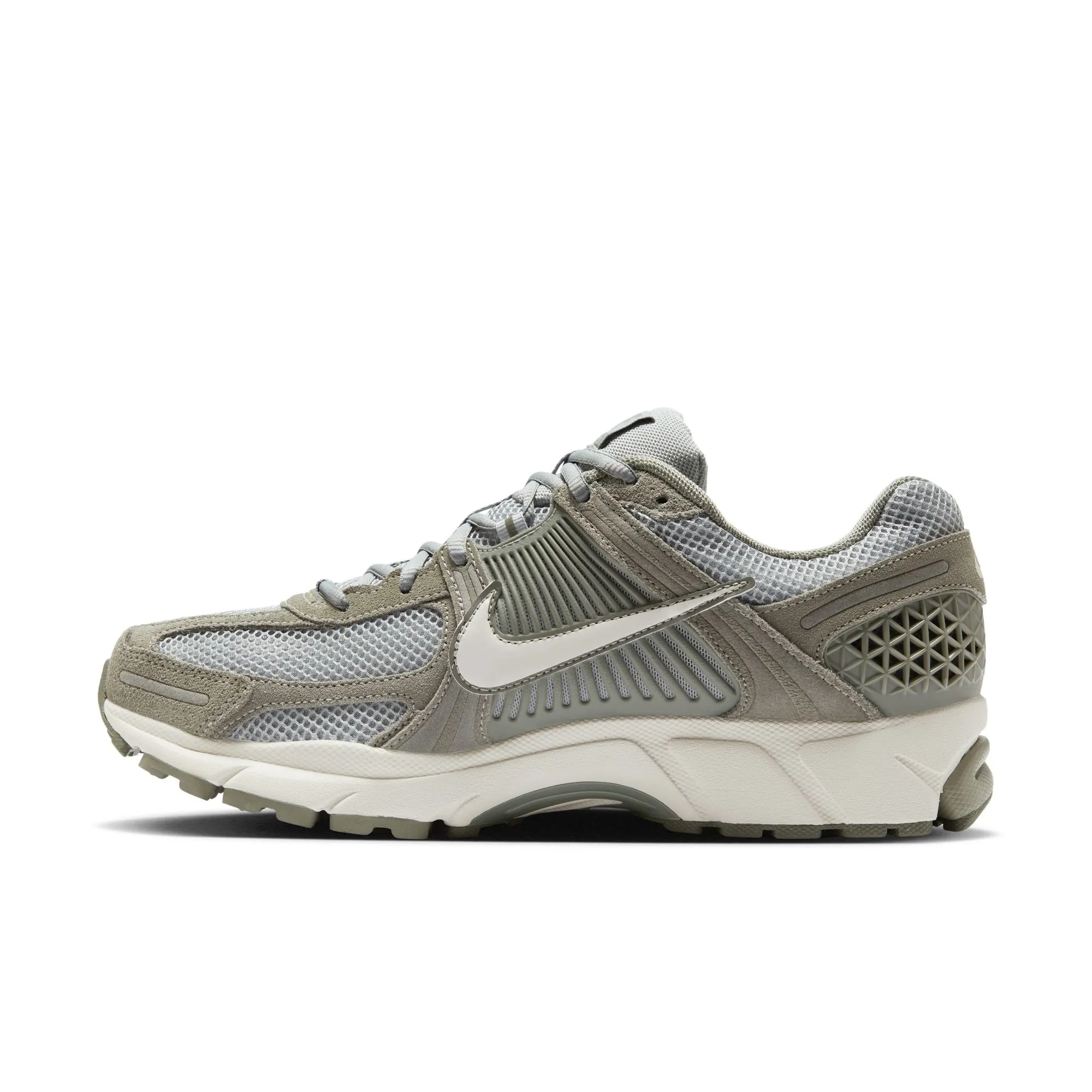 Nike Zoom Vomero 5 Men's Shoes