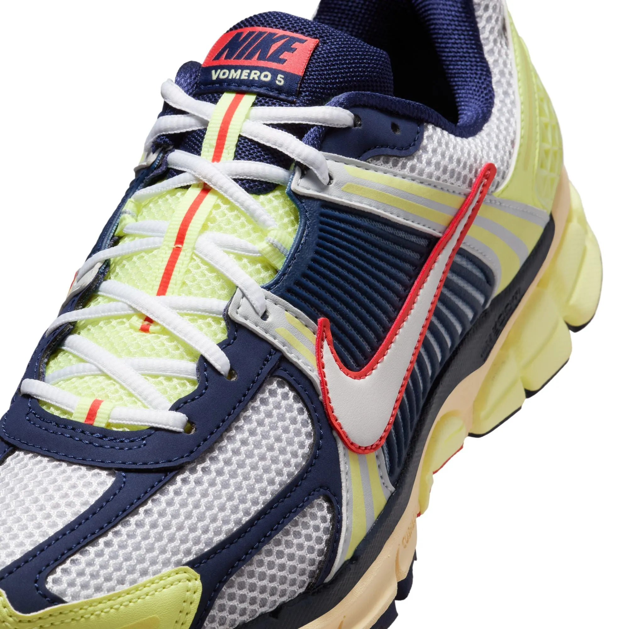 Nike Zoom Vomero 5 Men's Shoes