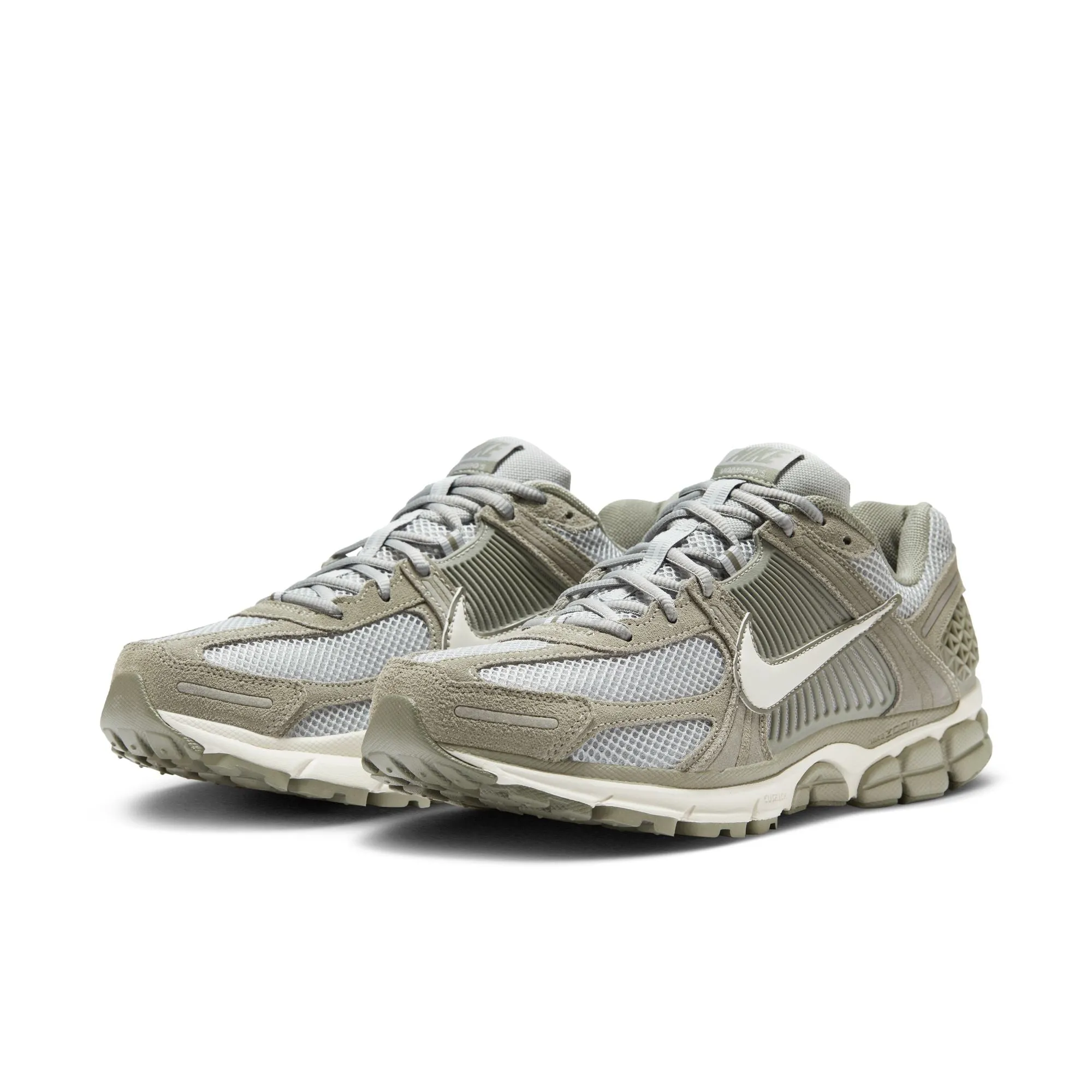 Nike Zoom Vomero 5 Men's Shoes