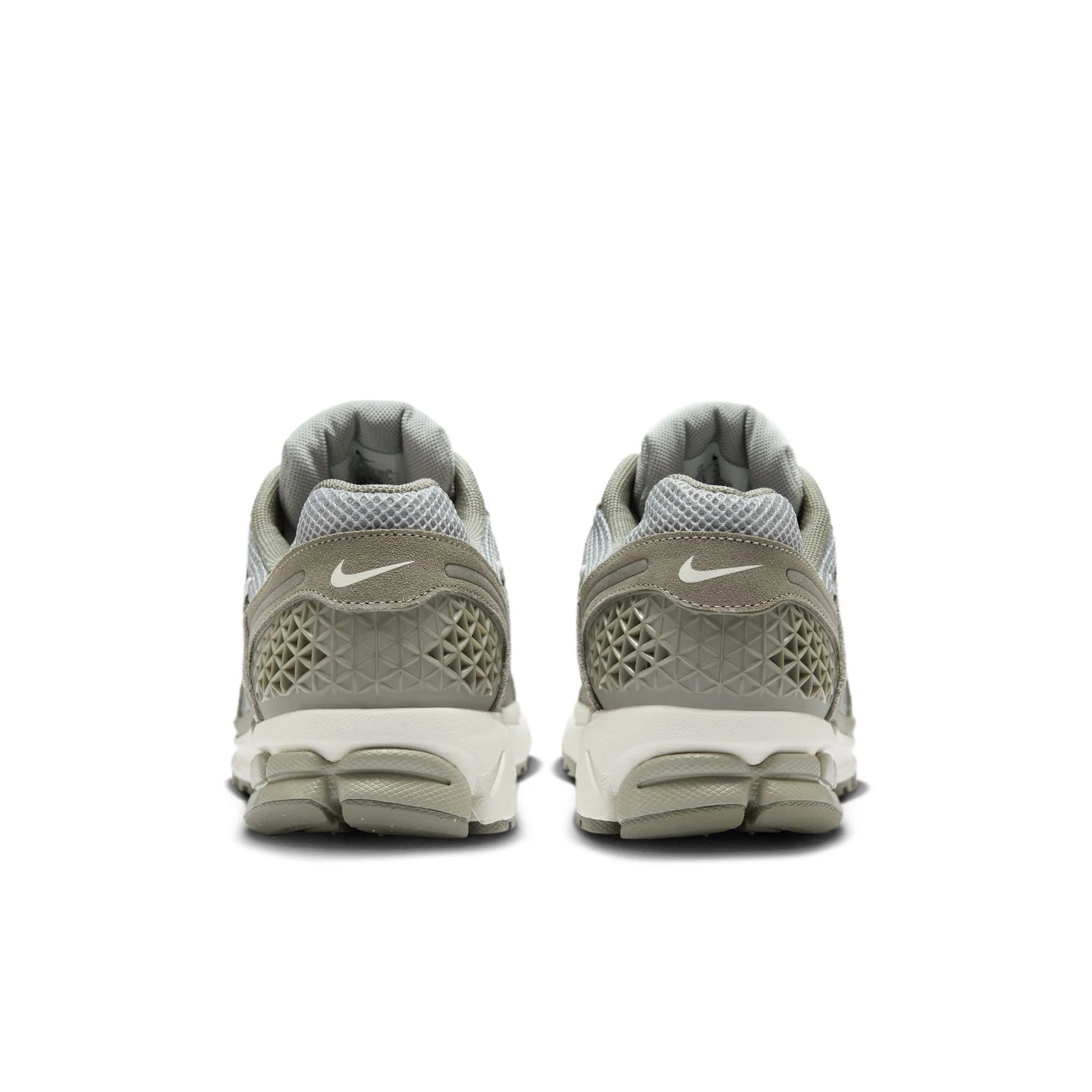 Nike Zoom Vomero 5 Men's Shoes