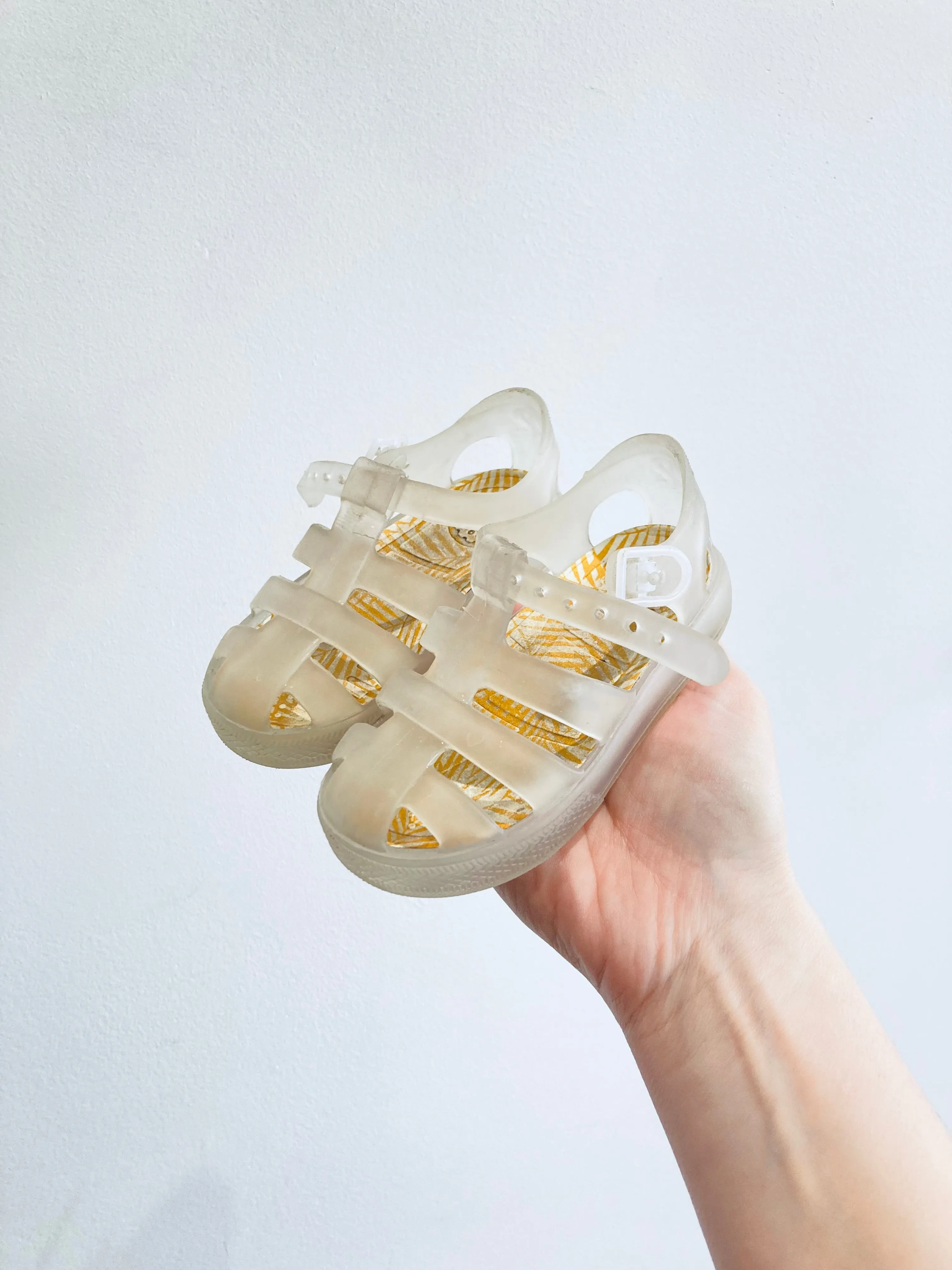Opaque Sandals // 6 toddler