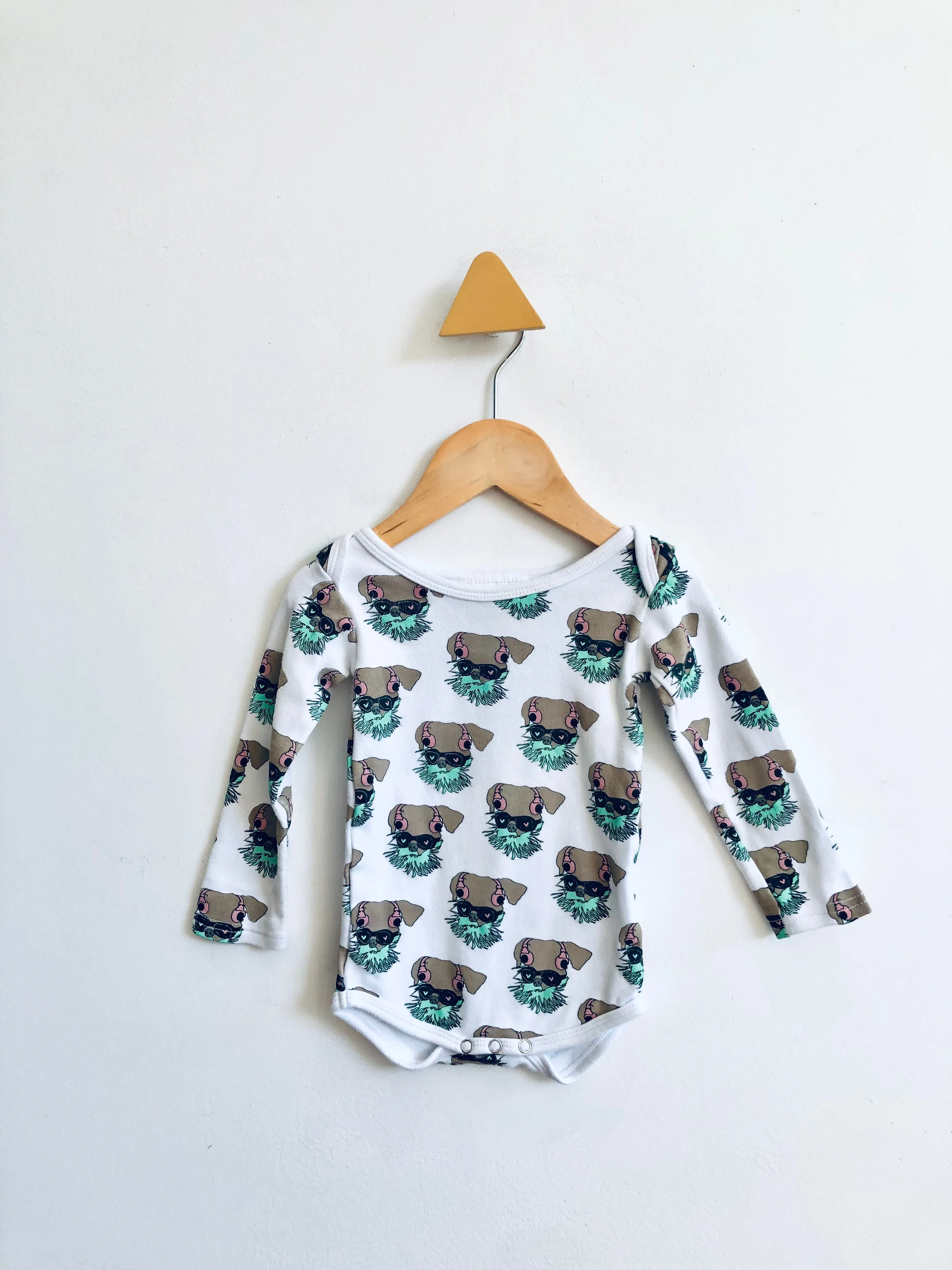 Puppy With Headphones Onesie // 2-6M