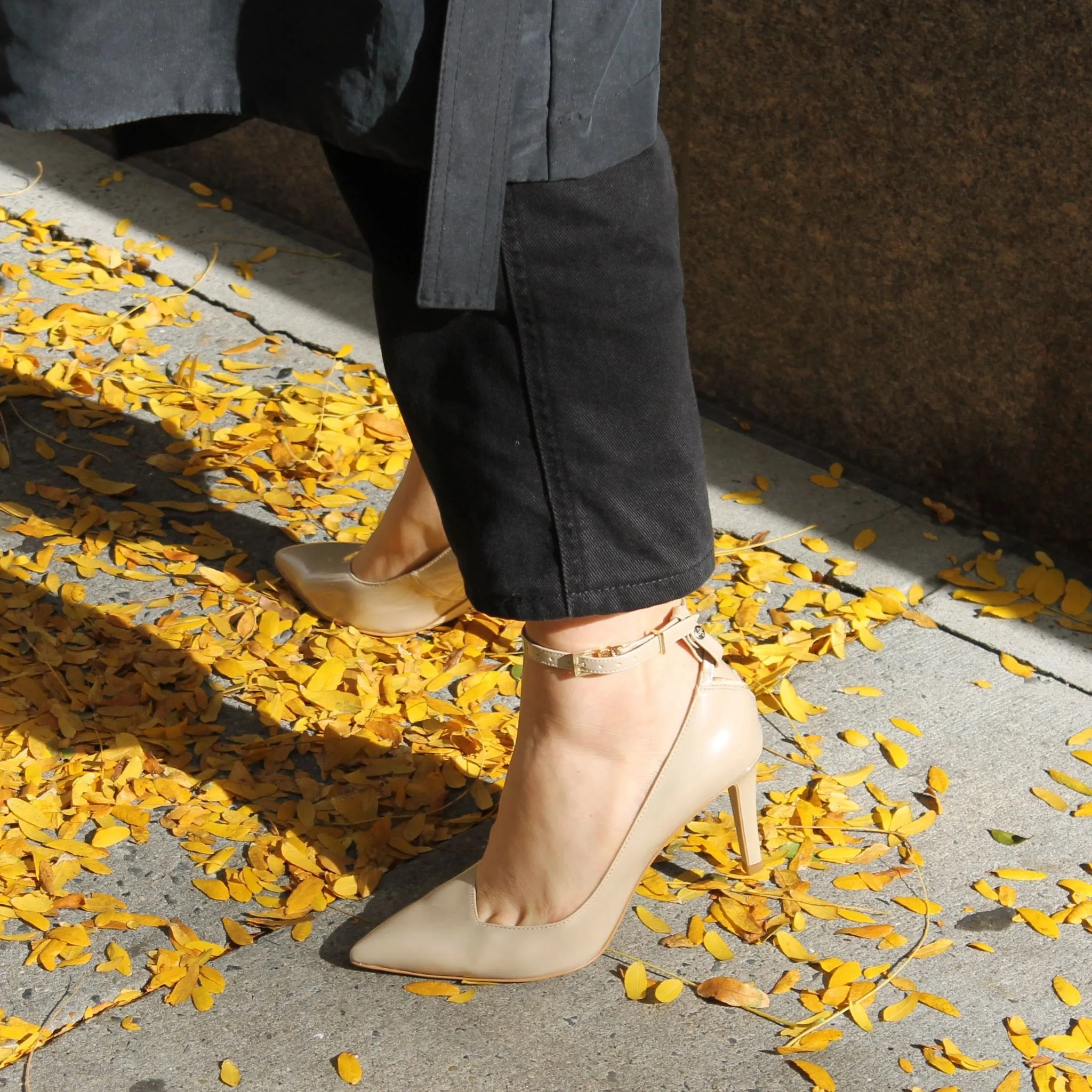 REVERSIBLE ANKLE STRAPS