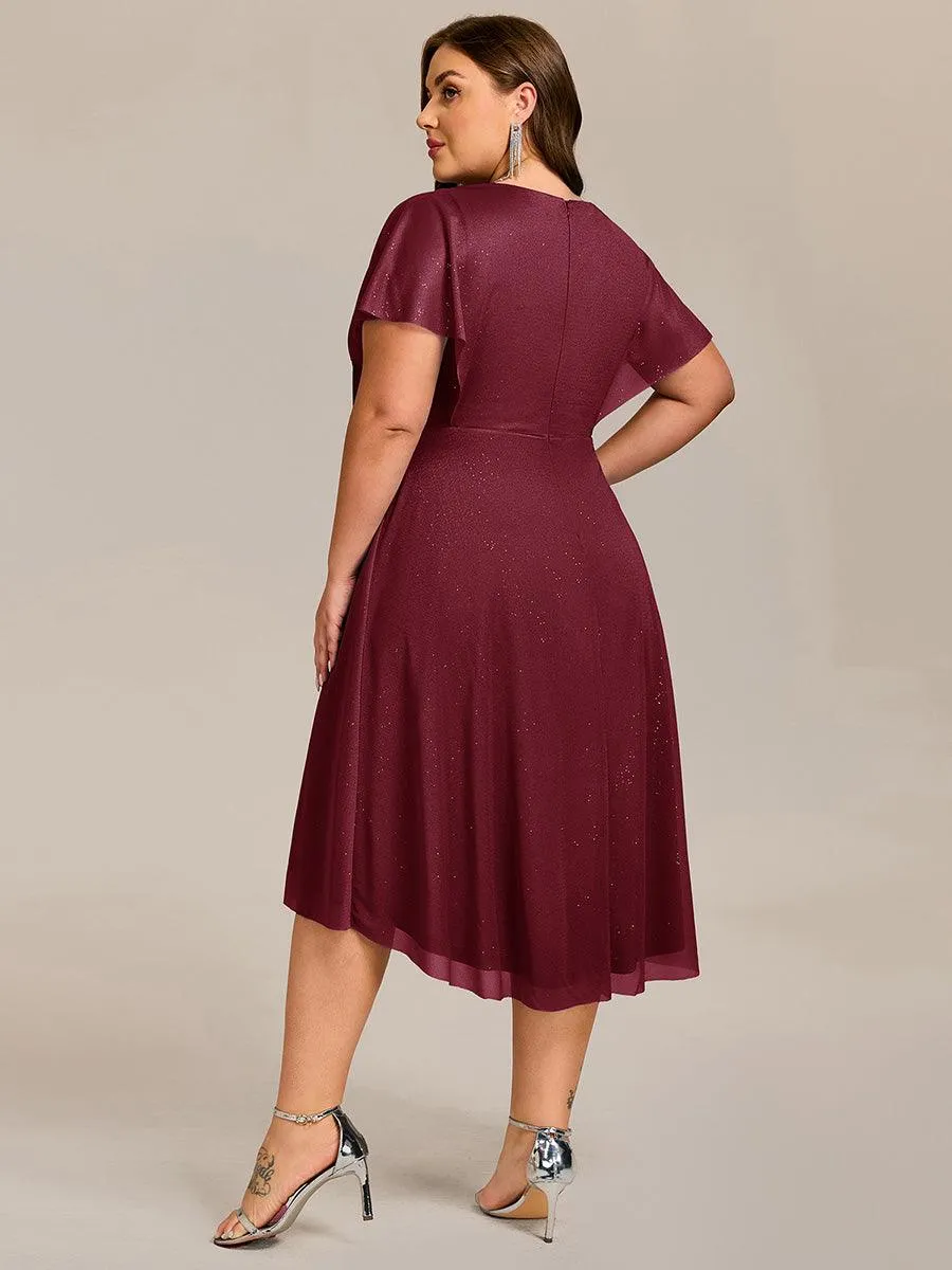Robe d'invitée de mariage mi-longue plissée à manches courtes et col en V