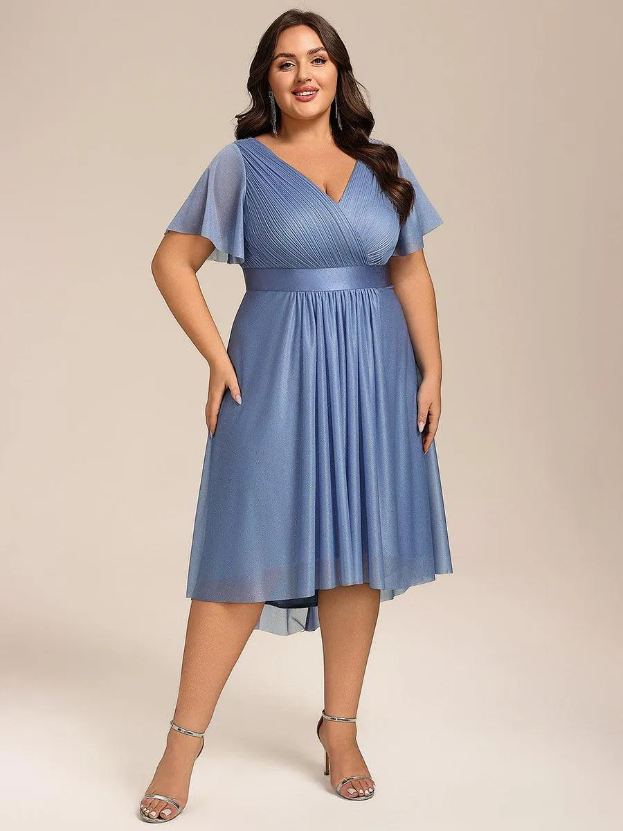 Robe d'invitée de mariage mi-longue plissée à manches courtes et col en V