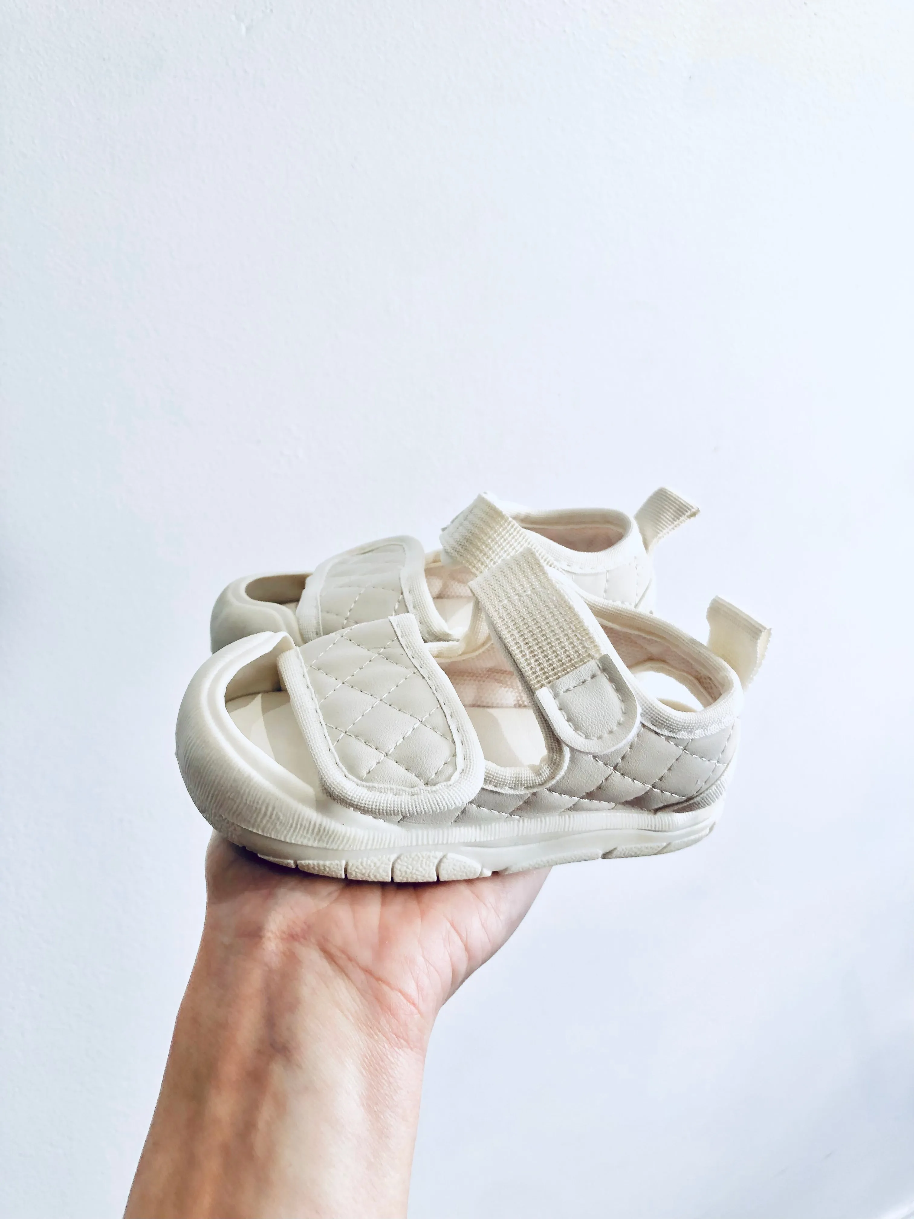 Toe Guard Quilted Sandals // 5 Toddler
