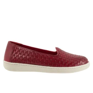 Trotters Adelina T2300-642 Womens Red Wide Leather Loafer Flats Shoes