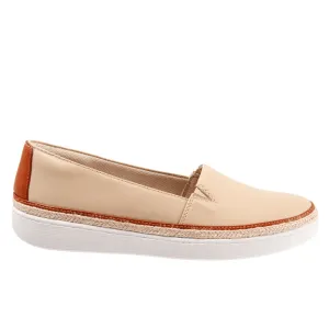 Trotters Destiny T2003-158 Womens Beige Leather Slip On Loafer Flats Shoes