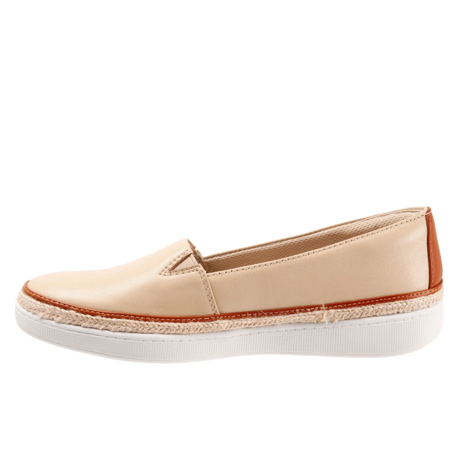 Trotters Destiny T2003-158 Womens Beige Leather Slip On Loafer Flats Shoes