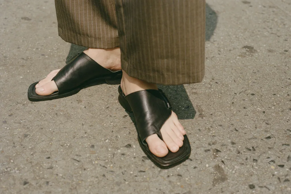 TUPELO SLIDE, BLACK CALF
