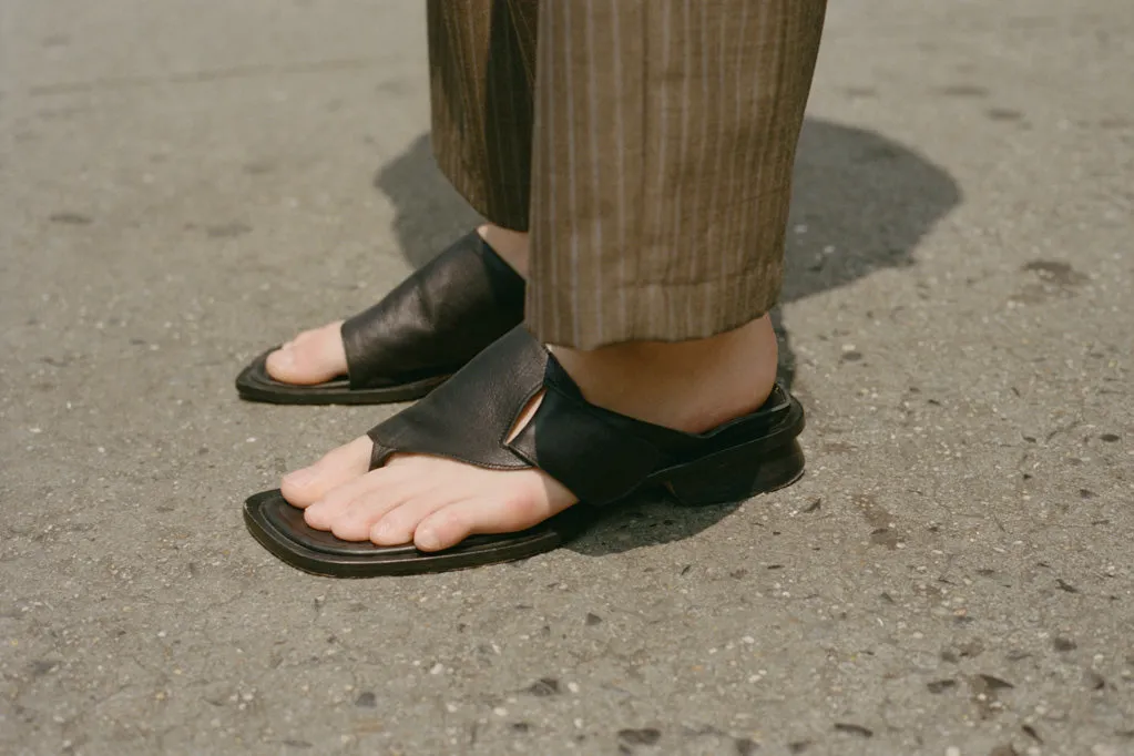 TUPELO SLIDE, BLACK CALF