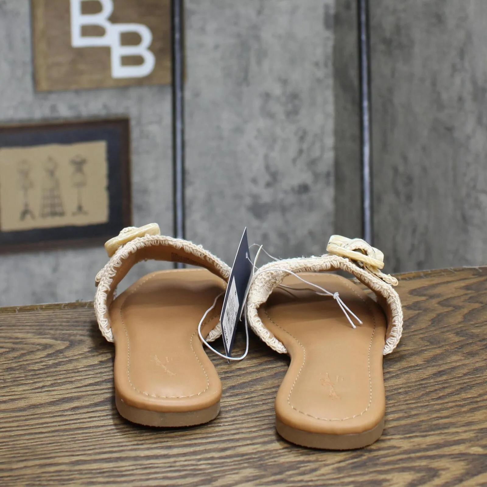 Universal Thread Women's Chrissy Slide Sandals with Memory Foam Insole 89529998