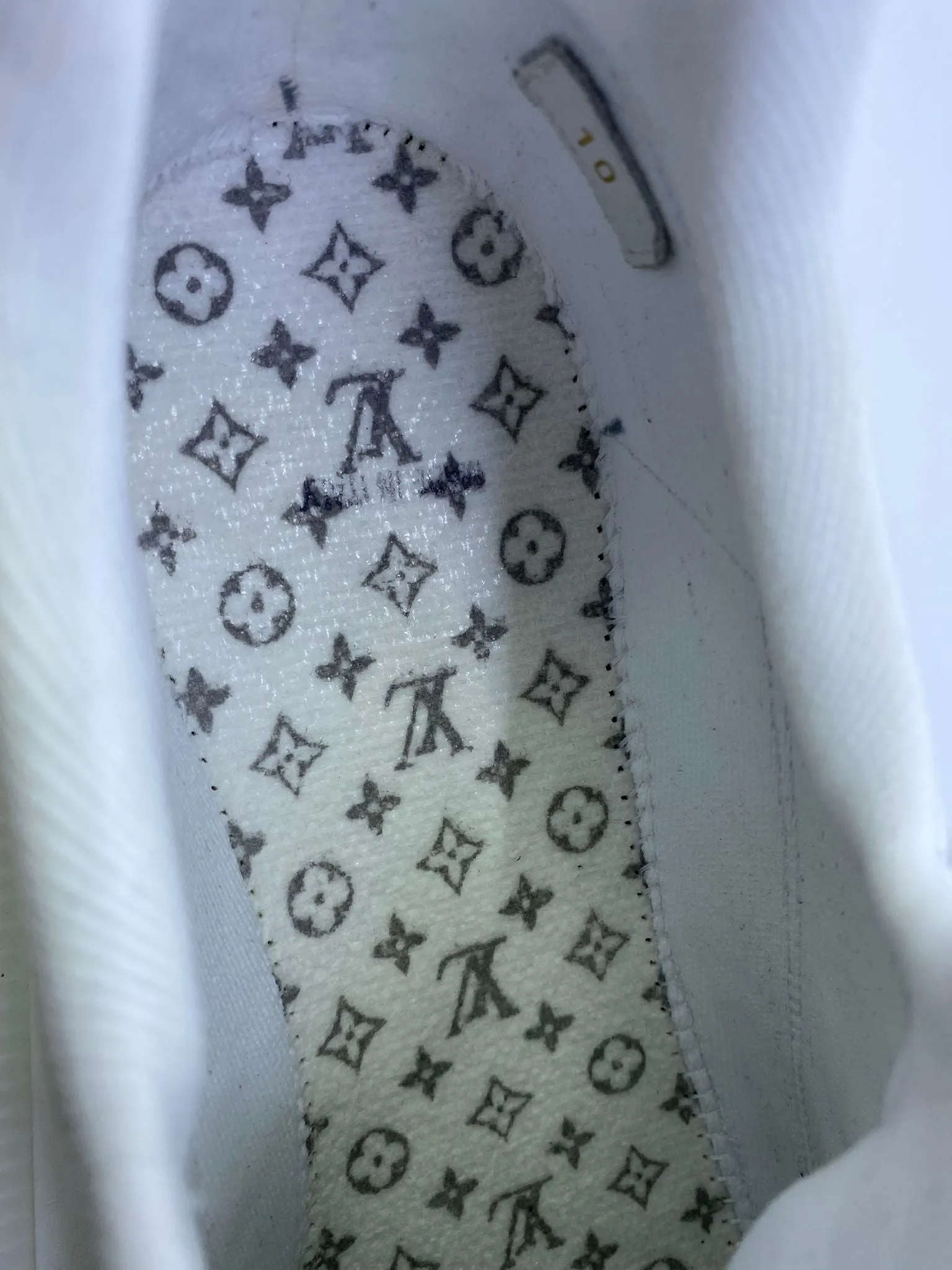 V.N.R. Sneaker