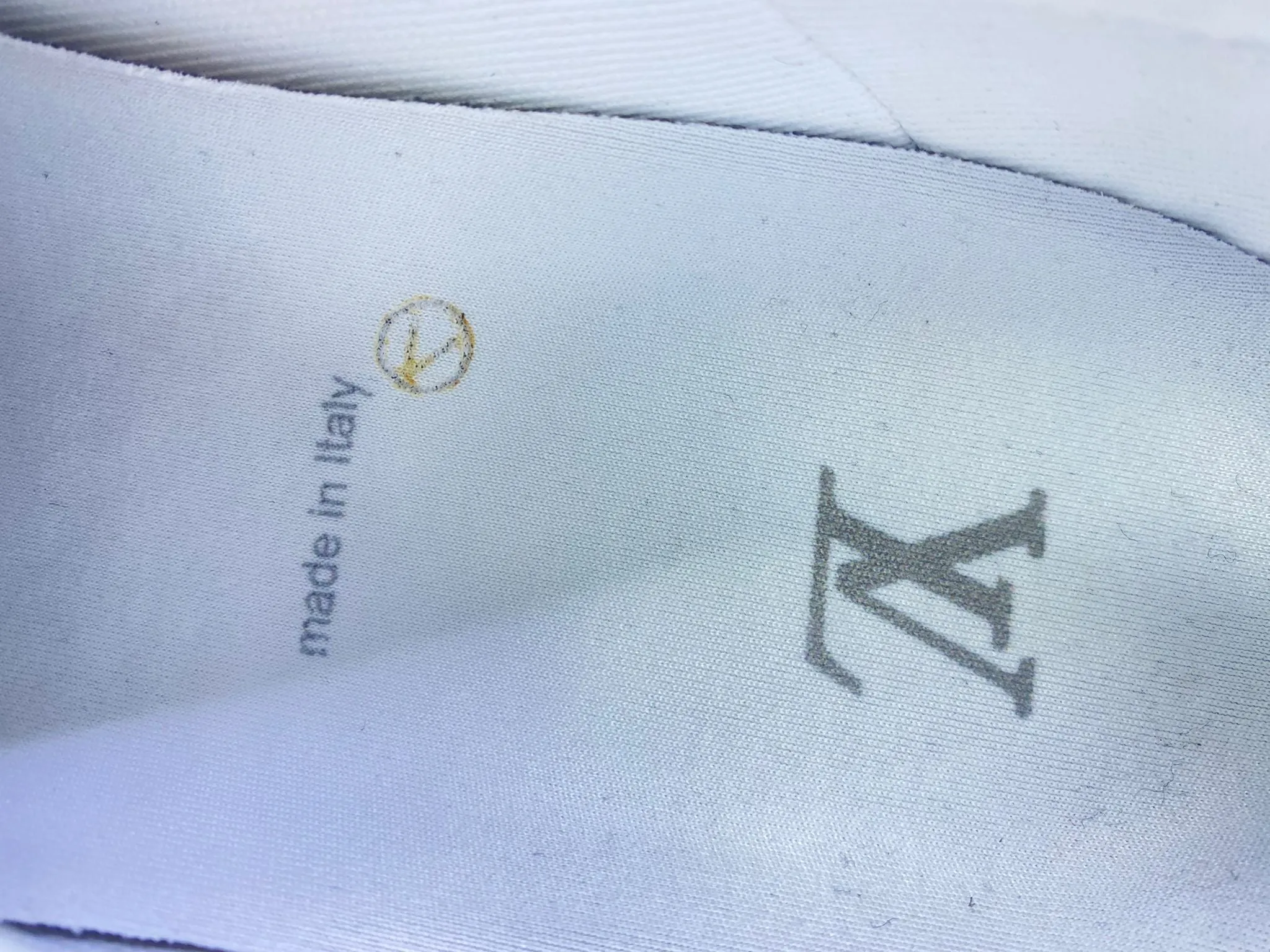 V.N.R. Sneaker